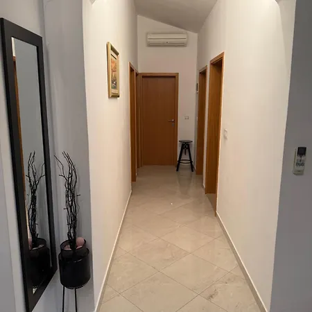 Iva Brodarica (Sibenik-Knin)